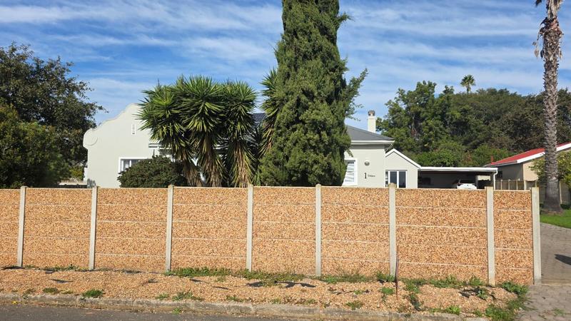 3 Bedroom Property for Sale in Albertinia Western Cape